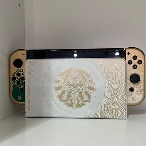 Nintendo Switch OLED Model - The Legend of Zelda: Tears of the Kingdom Edition